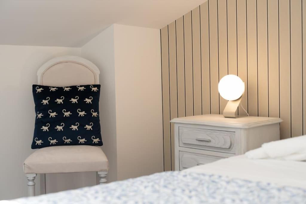 Sunset Terrace - Beachfront Apartment With Private Parking Nazaré Buitenkant foto